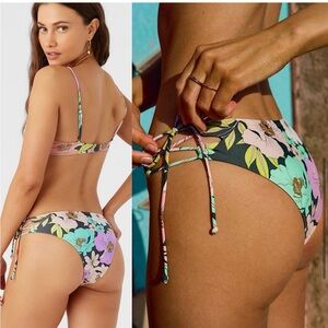 O'Neill high leg cheeky Swim bottom 30% off bundle